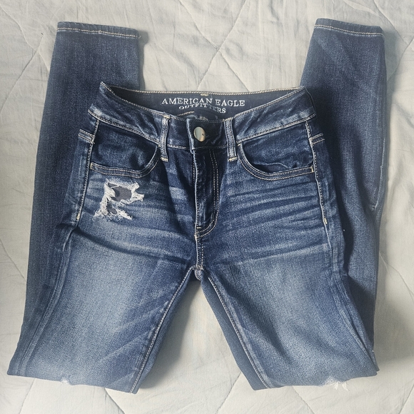 AMERICAN EAGLE Super Stretch Jegging Distressed Patched 00 SHORT AE - Picture 3 of 10